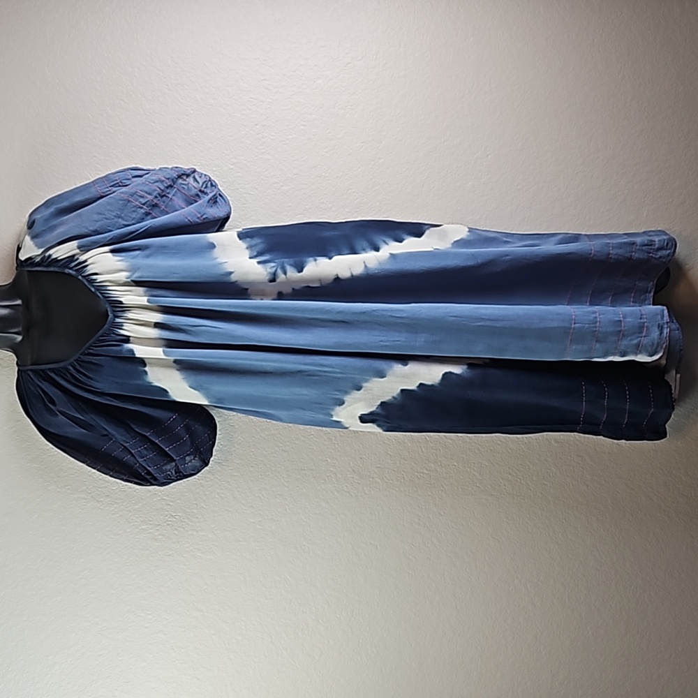 Sundry Blue Tie-Dye Midi Dress with White Accents